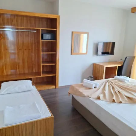 ホテル My Solmaz 3*